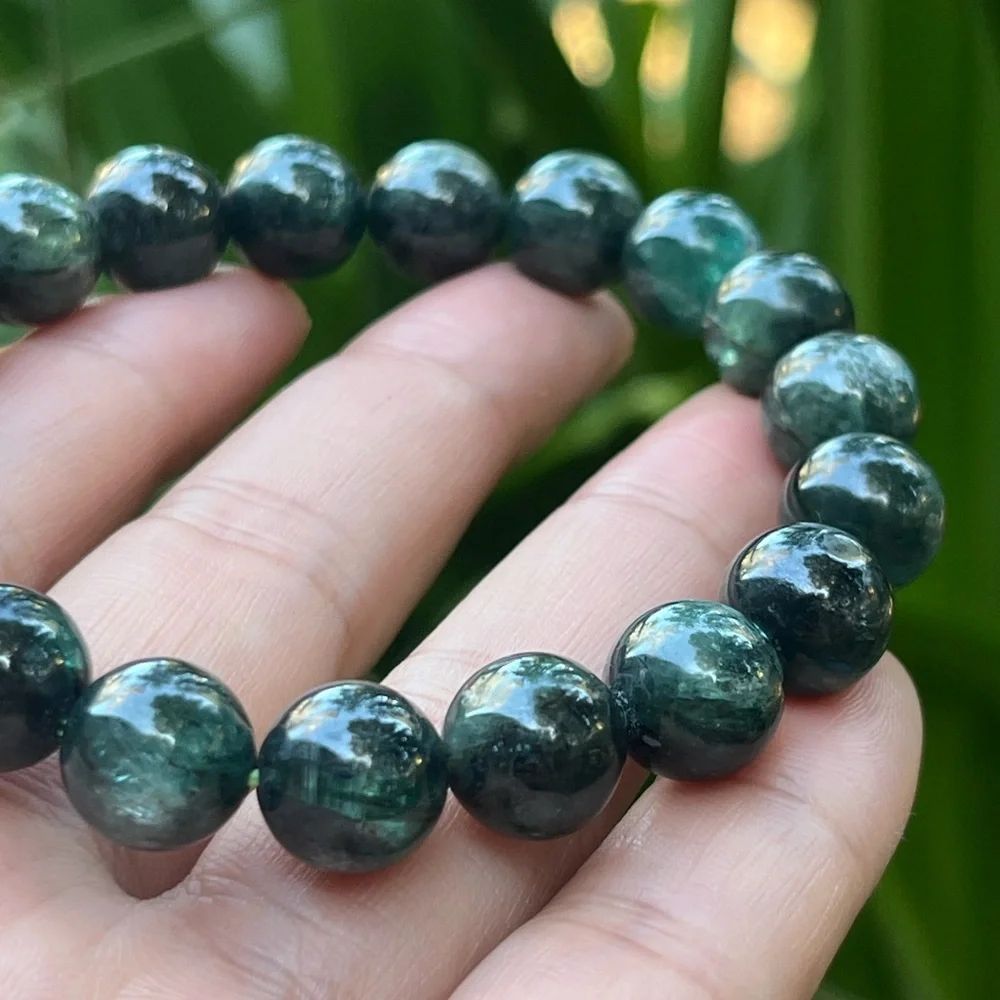 11mm flashy dark‎ green mica bracelet